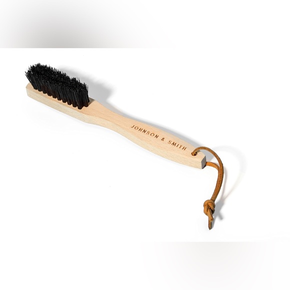 Small Stain Remover for Scrubbing Stains from Furniture, Fabric, Leather - Picture 1 of 9